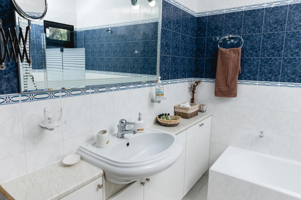 Kouvelia Country Home Luxury Villa Rental Nerotriviá Екстериор снимка
