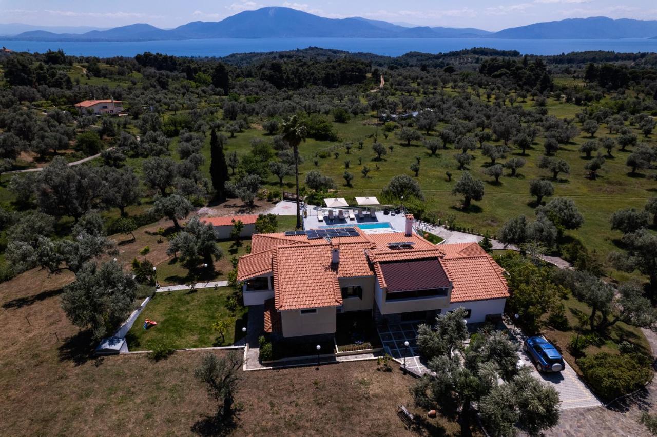 Kouvelia Country Home Luxury Villa Rental Nerotriviá Екстериор снимка